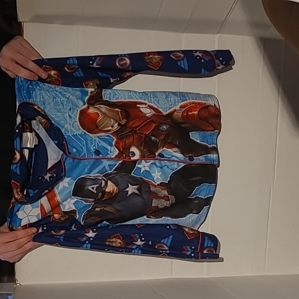 Captain America.           (Box1-24)